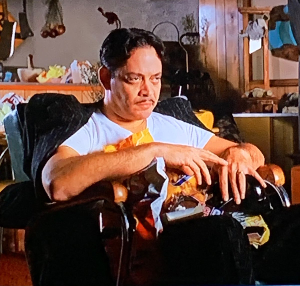 GomezAddams91's tweet photo. When you downgrade from eating your hot wife’s pussy to eating fritos. https://t.co/8qkJ0E1IFa