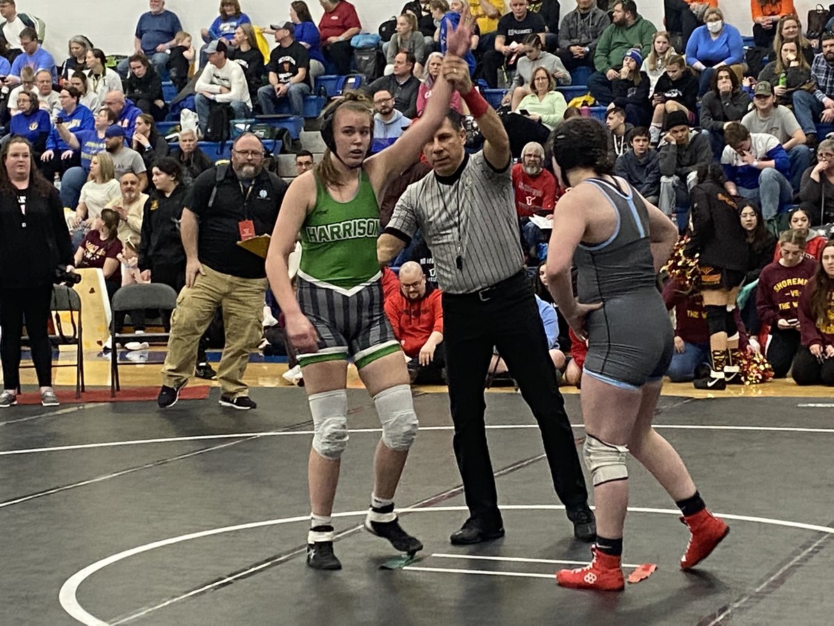 girls_harrison's tweet photo. Molly Hudler with a fall in round 1.  #pincity @WrestlingHW @wildcatsofhhs https://t.co/4GOrpenCWE