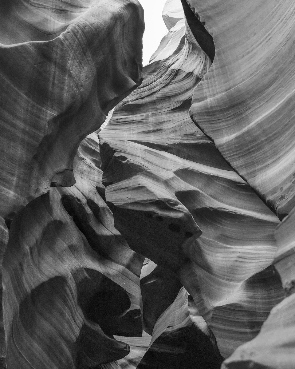 RPhotos12's tweet photo. @firsthandtweets Al little BnW canyons https://t.co/7FI1ZexYna