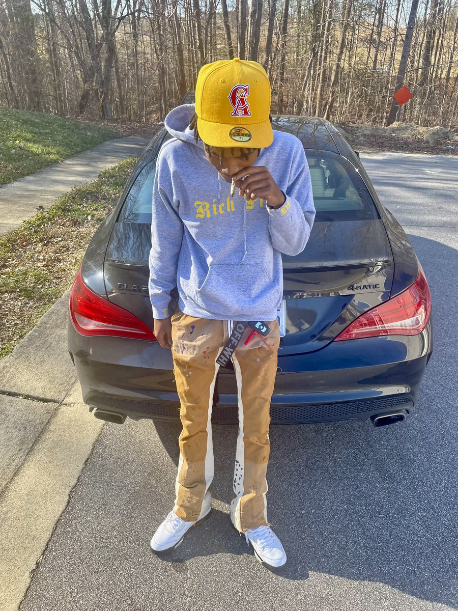 Feb 25 ⛹🏽 tweet media