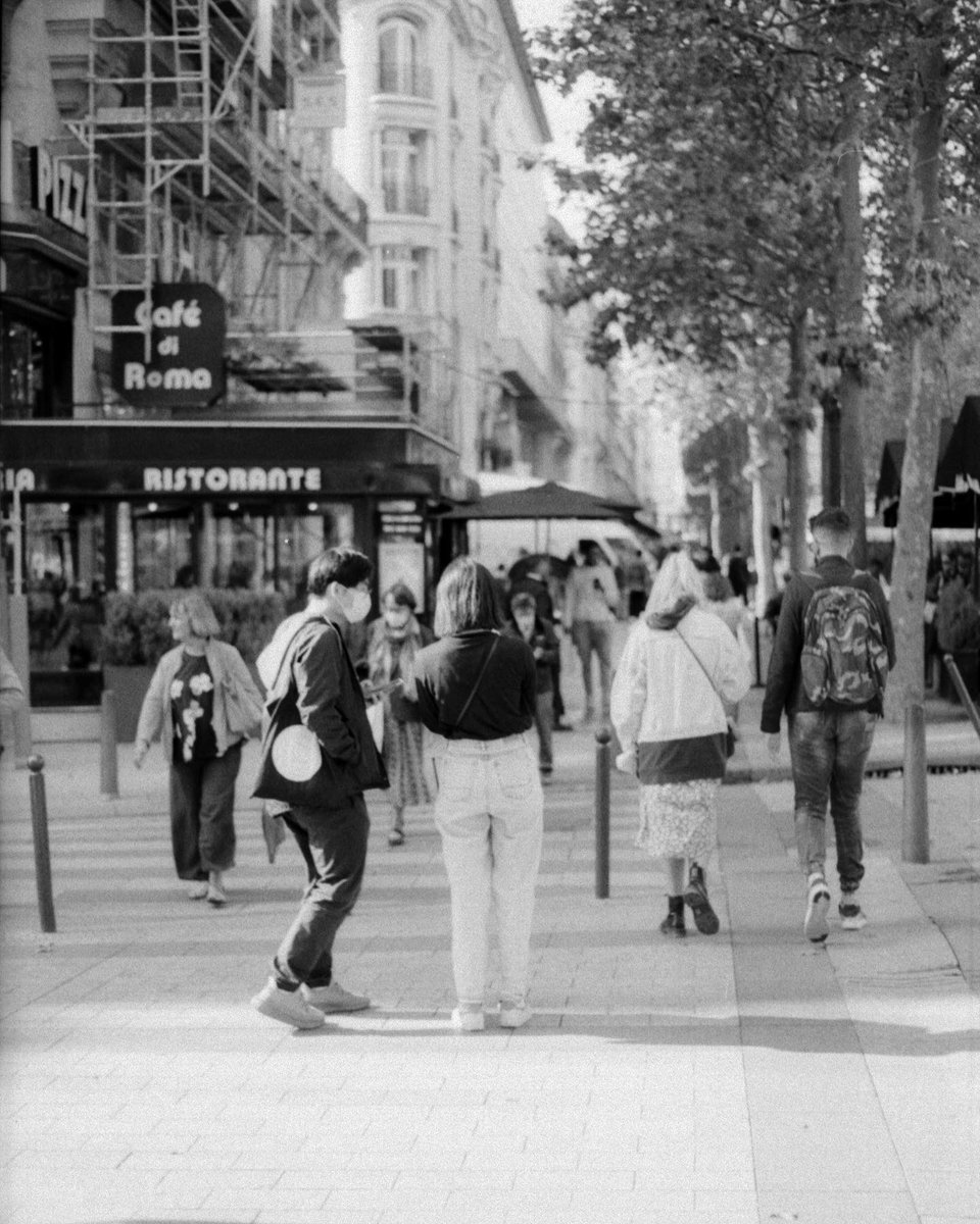 People in Paris on film

Developed by @36poses_co 
#Paris #FilmTwitter #filmphotography #konica #shotonkodak #bnw