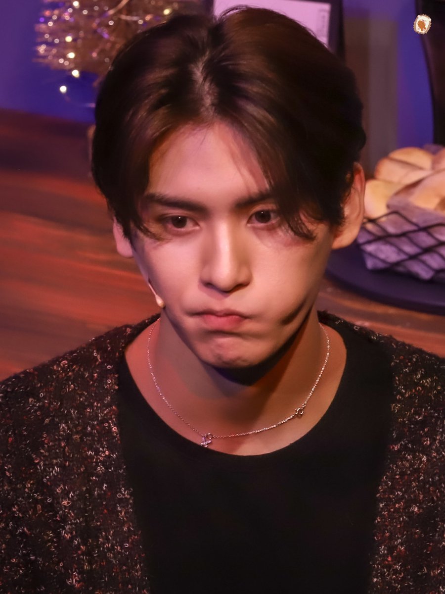 thth90870141's tweet photo. I want to squeeze 🥺👈🏻 https://t.co/e8CVIxI1D9