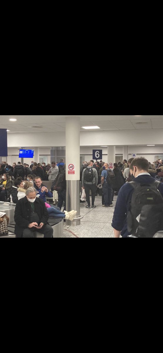 Live scenes @bristolairport baggage reclaim hall after a 1 hour hold on aircraft for a bus..#whatisgoingon@#bristolairport #answersplease