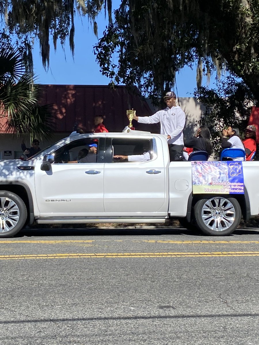 BrunswickFB's tweet photo. The Championship Parade was a success! Thank you to everyone who came out &amp; showed love for Brunswick High Pirate Alum @wcmcclendonjr! Wish you nothing but the best Big Dawg! 🟦🟨🏴‍☠️⚓️☠️ #AllAboutTheFamily #PiratePride #ChampionshipParade https://t.co/Oewx459UrU