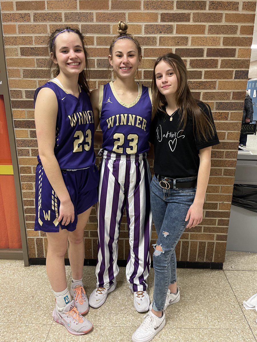 It’s a family thing!!!  Last regular season game. #23family #supportsystems @SwedlundSara @bella_swedlund