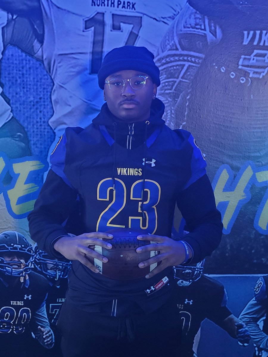 MVPJC28's tweet photo. Thank you @NPUFootball and @CoachRook for the great visit today I really appreciate it!!! @DeepDishFB @EDGYTIM @coachdevon_reed https://t.co/7wZynQxjnb
