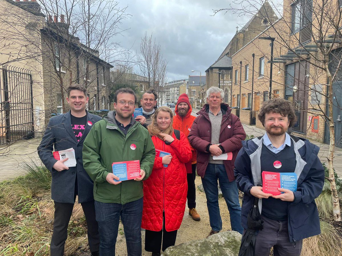 Out with a top team in #EastGreenwich today including <a href="/Will_nicholas/">Nick Williams</a> <a href="/aidanmasmith/">Aidan Smith</a> @Chris_C_Lloyd <a href="/David_Llew/">David Gardner 🇪🇺🇬🇧🌍🇺🇦</a> @Matt_Morrow88 <a href="/RobStebbings/">Rob Stebbings</a> and Maisie - really warm reception on the doorstep. Can’t wait for May! #labourdoorstep