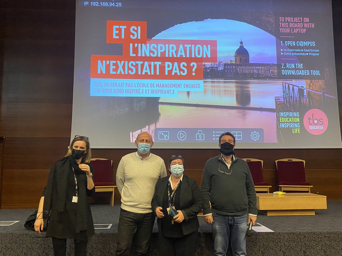 lea_vrbg's tweet photo. Clap de fin đđ» Merci Ă nos professeurs de la filiĂšre Digital Business Ă Toulouse Business School ! On termine ce Bachelor en beautĂ© đ» et on ne le rĂ©pĂ©tera jamais assez : câest la meilleure filiĂšre du Bach ! @Reno_Roualdes #dbbach https://t.co/mAlWj4y42x