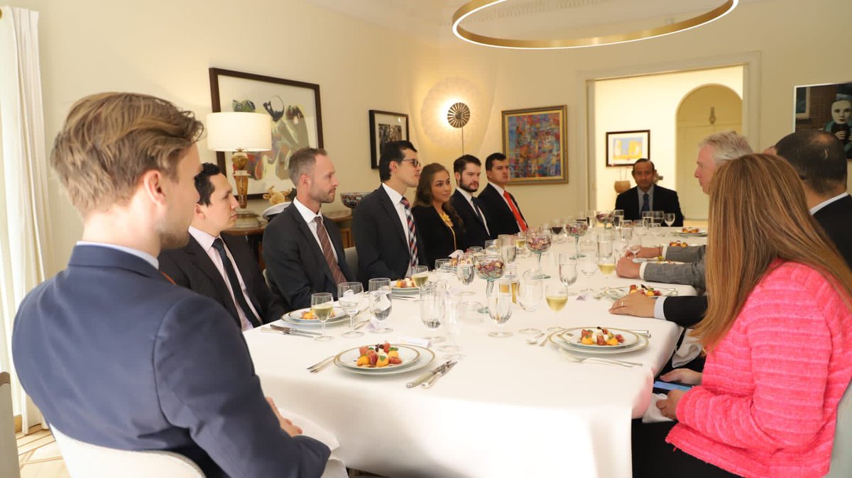 #Agenda | El Ministro de Transporte (e), <a href="/paboncamilo/">Camilo Pabón-Almanza</a>, y la Viceministra de Infraestructura, <a href="/Olgamirez/">Olga Lucía Ramírez D</a>, se reúnen con la <a href="/EmbcolPBajos/">Embajada de Colombia en Países Bajos</a> para estrechar lazos de cooperación y avanzar en la construcción de la Hoja de Ruta de Energía Eólica Costa Afuera. #EsConHechos