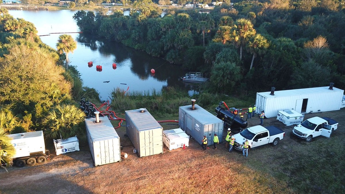 FedConCorp's tweet photo. Last week, 22 #manatees were stuck in St. Lucie Lock and Dam in water that was 56 degrees. Federal Contracts Corp and the ACE knew they had to jump into action!
 
Check out our latest blog to find out more about the process of saving these manatees! https://t.co/u8Z6HfNSiZ https://t.co/OEBfNO6nhj