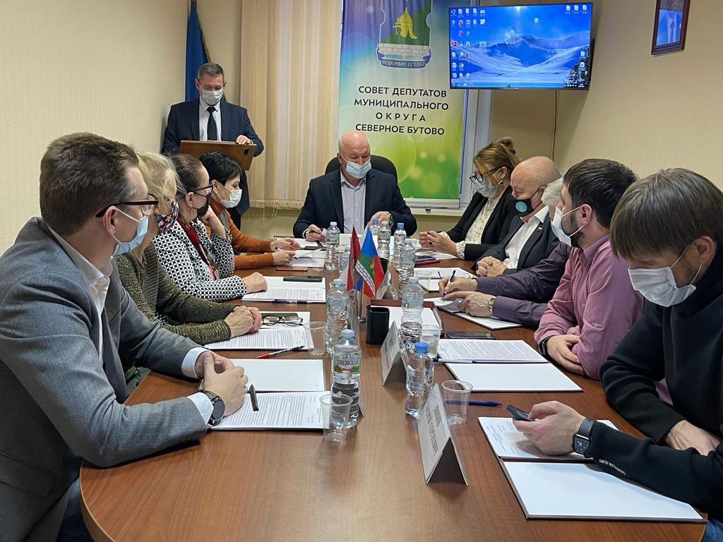 На заседании Совета депутатов Северного Бутова рассмотрели отчёт о работе государственного природоохранного бюджетного учреждения «Мосприрода» за 2021 год. Его представил директор Шевцов Ю.Н.
Я поинтересовался судьбой пруда. Подробно в телеграмм канале: t.me/petrshcherbach…