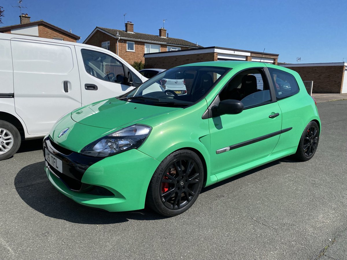 tomfleech's tweet photo. Never gonna lose either of these in the car park. Two of the best factory colours ever made, can’t believe they’re both mine 😝 It’s kinda cool when some bloke in his brand new Alpine pulls along side and gives an approving nod and a thumbs up #liquidyellow #aliengreen #cliosport https://t.co/dla9vP5zZO