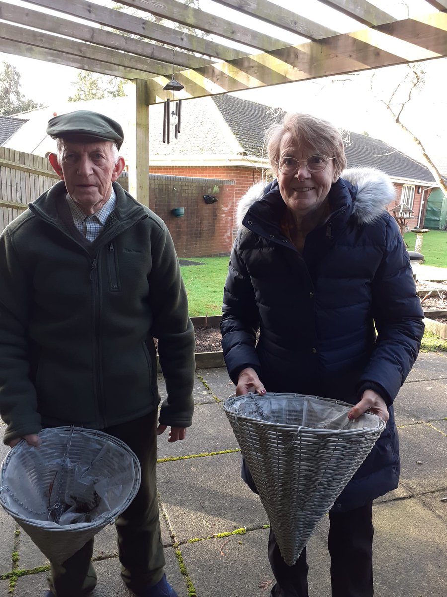 SilverCourtAH's tweet photo. 🪴👩🏽‍🌾🧑‍🌾 A day in the garden at SIlver Court, planting our daffodils 🌼 Residents really enjoyed getting back into the garden and getting it ready for Spring 🌼🪴👩🏽‍🌾 #gardening #spring #daffodils #activty #engagement https://t.co/ypxeQD4xTX