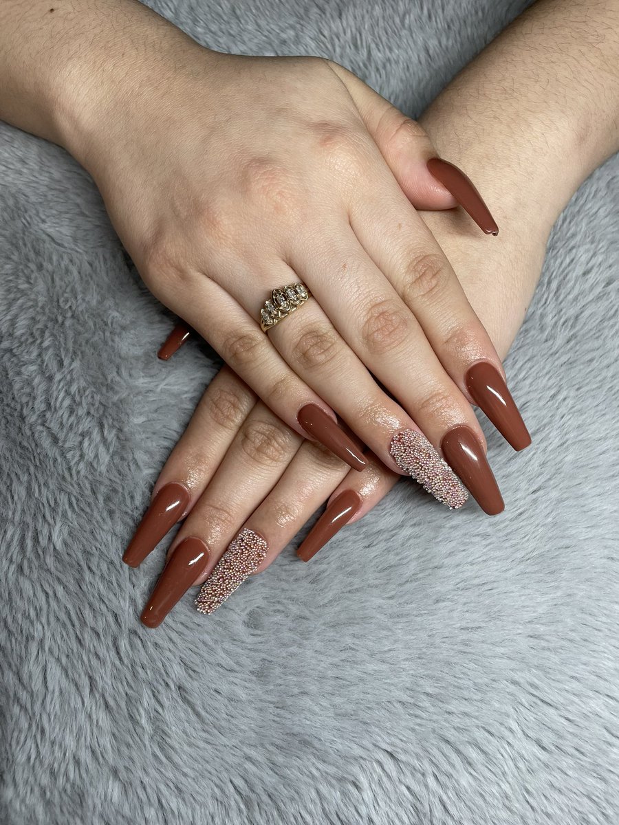 nailsbyreneee's tweet photo. Las Vegas Nail Tech. 
Gel X, Acrylic &amp;’ Custom Press Ons https://t.co/pb0Jx2y4hM