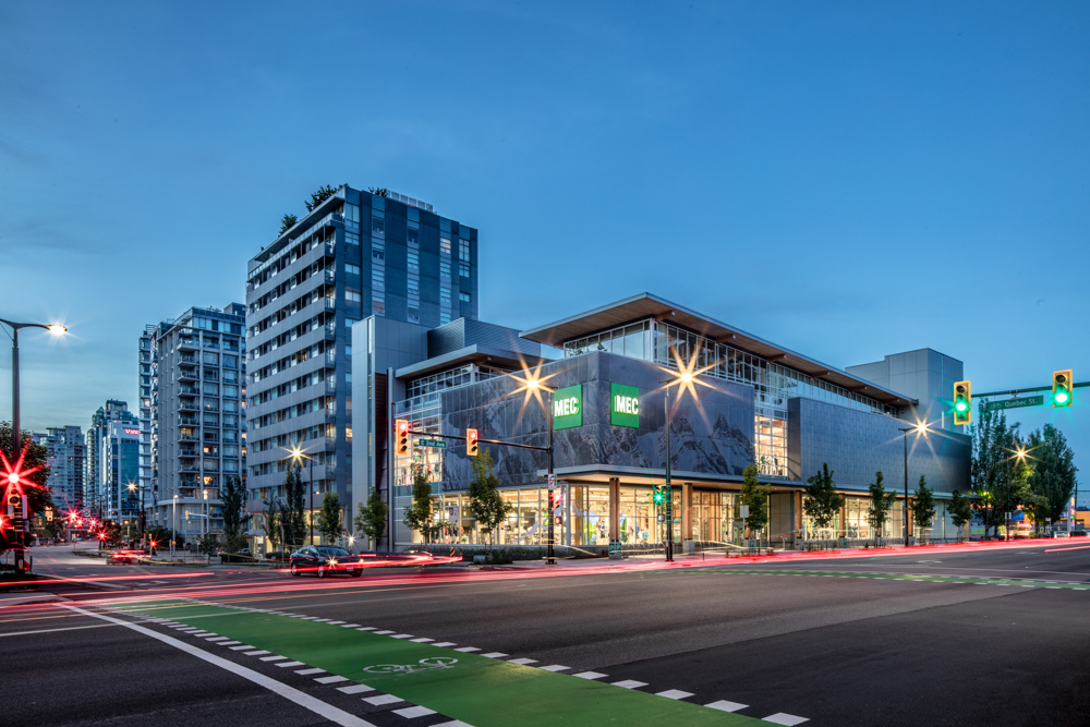 PageauMorel's tweet photo. Dans le cadre des ASHRAE Technology Awards 2022, Pageau Morel a remporté la 2e place dans la catégorie nouveaux bâtiments commerciaux pour la réalisation du magasin MEC de Vancouver. Pour en savoir plus: https://t.co/5Zhohr97so https://t.co/fkrGjc1XvT