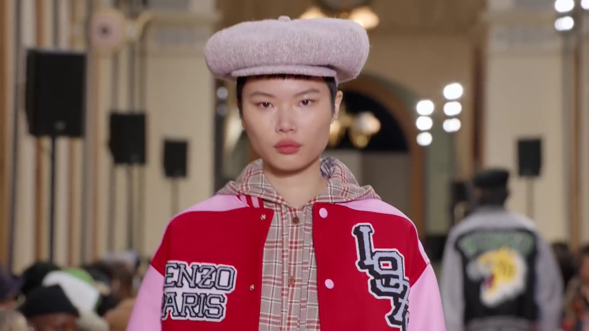 AFashionShows's tweet photo. #Kenzo 2022 #FashionShow by #Nigo 👗
Season: #Womens and #Mens #FallWinter2022 (#FW22) #collection
Location of the event: #ParisFashionWeek 2022 (#PFW 2022)
Video quality: 1080p (Full HD)
Watch here: https://t.co/7hf77jZuoe https://t.co/dYAJLX4KKX