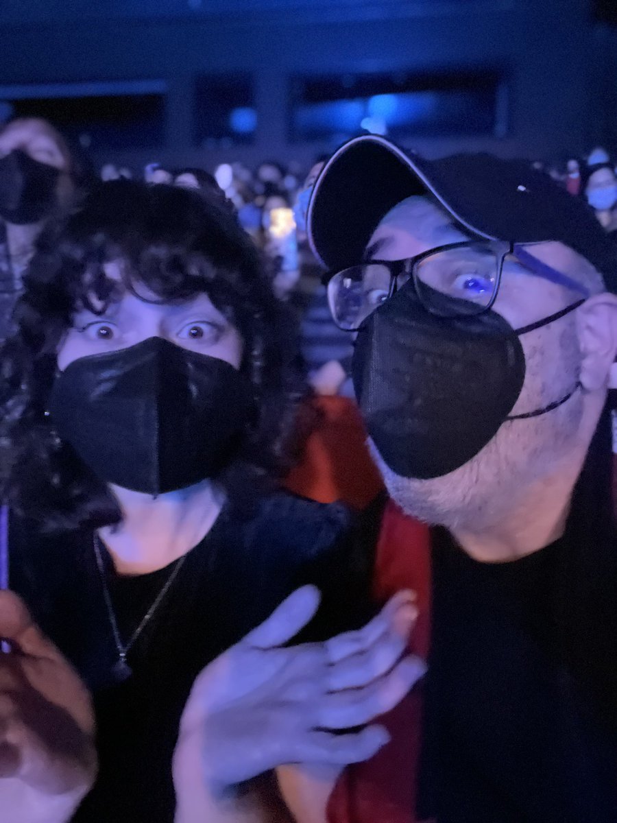 ertrivi69's tweet photo. &amp; @susabeltt se empeñó en verlo y yo claro…soy débil 😜 https://t.co/D7nz1Cvzwd