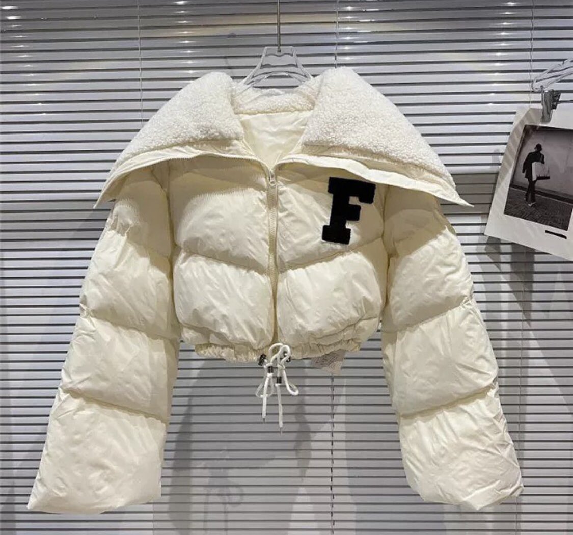 Glamorous_ah's tweet photo. Puffer 

$50 https://t.co/gR9qXqB6pg