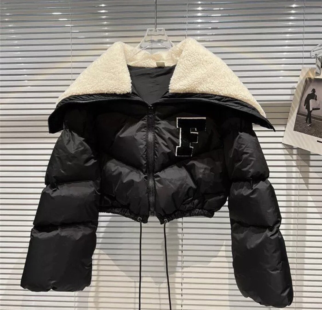 Glamorous_ah's tweet photo. Puffer 

$50 https://t.co/gR9qXqB6pg