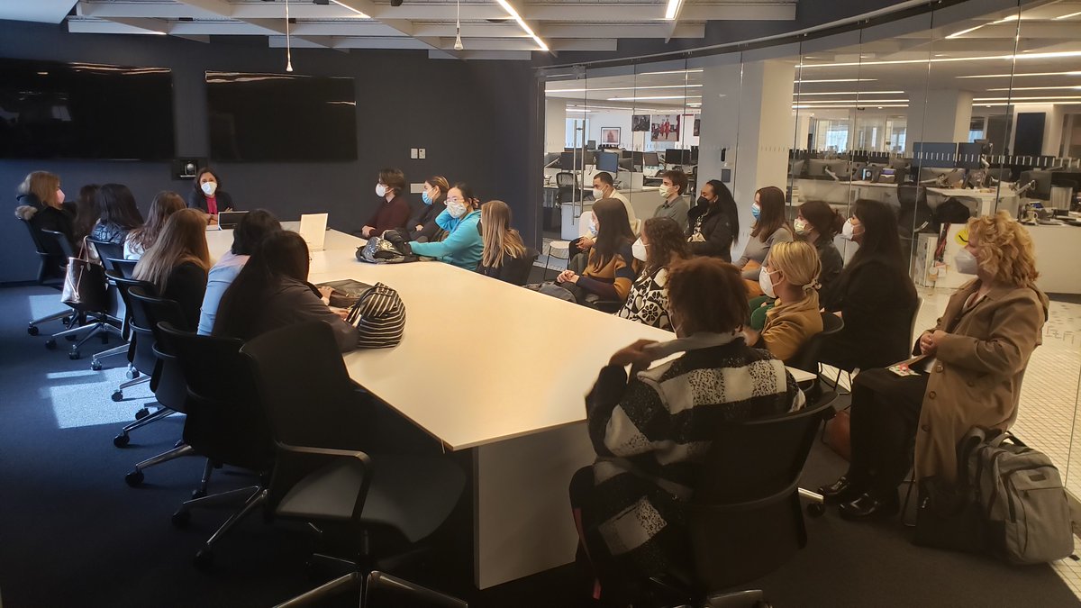 JonathanLove1's tweet photo. @MedillSchool graduate and undergraduate students had time for Q&amp;A with alum @JuliePace during their tour of AP's NY HQ earlier today.  Thanks for carving out some time with us, Julie! #MyMedillStory

(Sorry for tweeting out of order; had to get Kyiv out while it was happening!) https://t.co/YjPPSY53Za