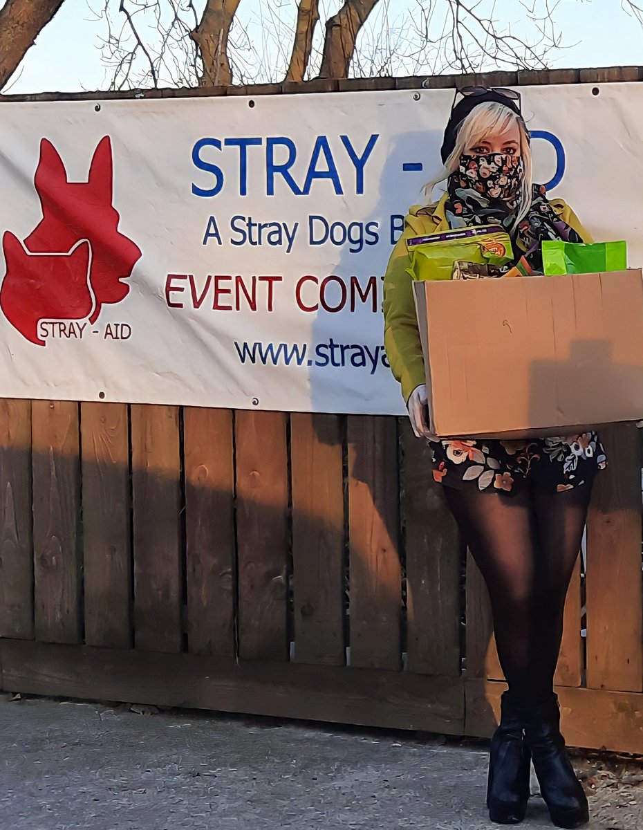 ❤So many local business have suffered in the pandemic 😷@StrayAidDogs so I bought a box of dog food and treats for all the dogs #StrayAid rescue and care for 🐕 🐶 #RandomActsofKindnessDay 💝