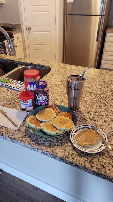 Imagine waking up to coffee and a pancake buffet waiting for you! Tell me I'm not girlfriend material<a href="/tag/nsfw"class="tags"><span>#nsfw</span></a>