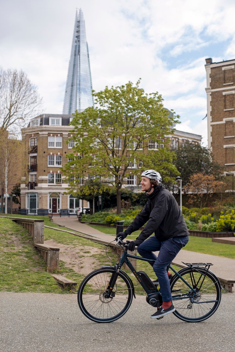 BikeIsBestHQ's tweet photo. When we separate cyclists from traffic we transform the cycling experience and we open it up to almost everyone. Without traffic, we can chat and ride together without worry and all ages and abilities can ride at their own pace. Protected bike lanes are for everyone #BikeIsBest https://t.co/dWnP8VKCOA