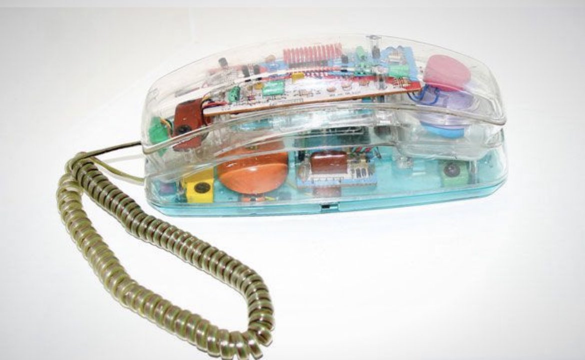 #SignsYoureGenX  You used the silent light up feature to take calls after curfew.