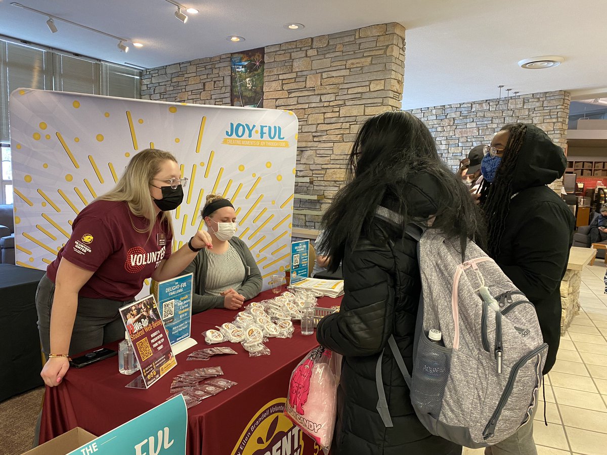 Resource_CMU's tweet photo. We’re having so much fun at the @cmichdining Delight•Ful Event in the UC this afternoon!

Want to get in on the fun? Join us for free food, prizes, freebies, and more! https://t.co/oq8FsrrAjW