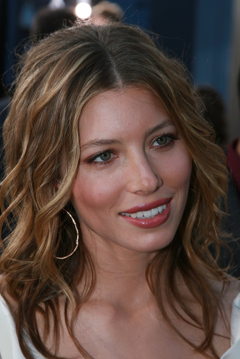 badpostjbiel's tweet photo. Jessica Biel, 2007 https://t.co/FP9pQqxcxd