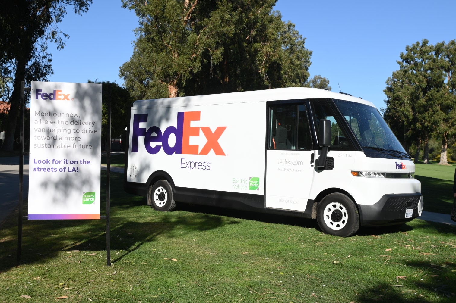 FedEx on Twitter "Our new allelectric delivery van is onsite this