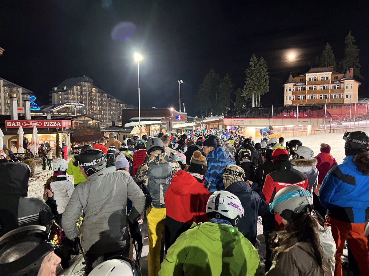 Rewindto's tweet photo. A full days skiing, quick dinner and back out skiing to 10pm,👊with the rest of Borovets!⛷ https://t.co/aMQhCK1RcG