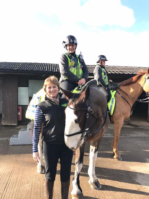 Tuffaboots's tweet image. Tuffa owner and boot designer, Michelle Girling, was delighted to visit the South Wales Mounted Police last week to measure up their team of mounted police officers for their new safety riding boots.
tuffaboots.com/news/
#steeltoecaps #mountedpolice #safetyboots
