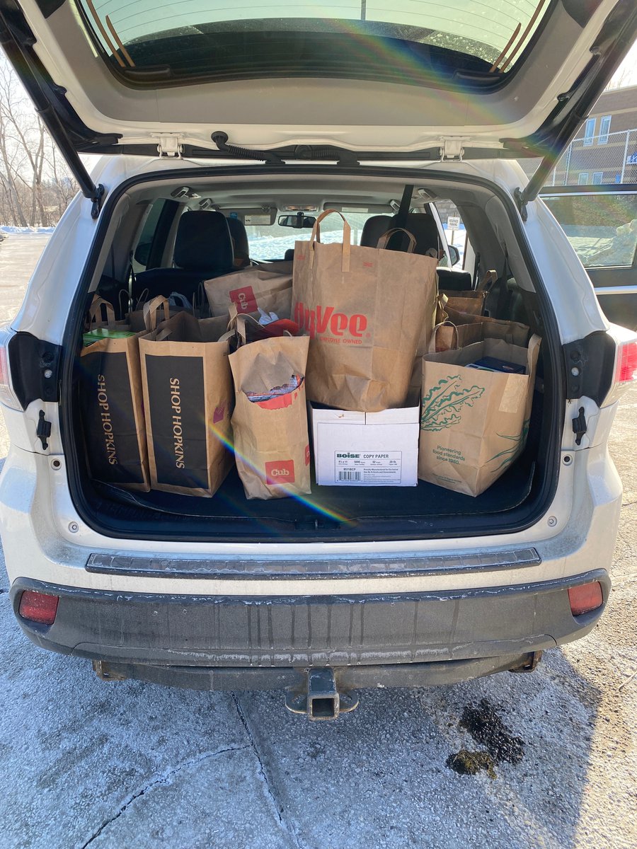 leeanneschaefer's tweet photo. Kindergarteners at Meadowbrook Elementary donated over 500 items to Prism Food shelf! It was a great way to celebrate the 100th day of school! https://t.co/rSe96r4wZn