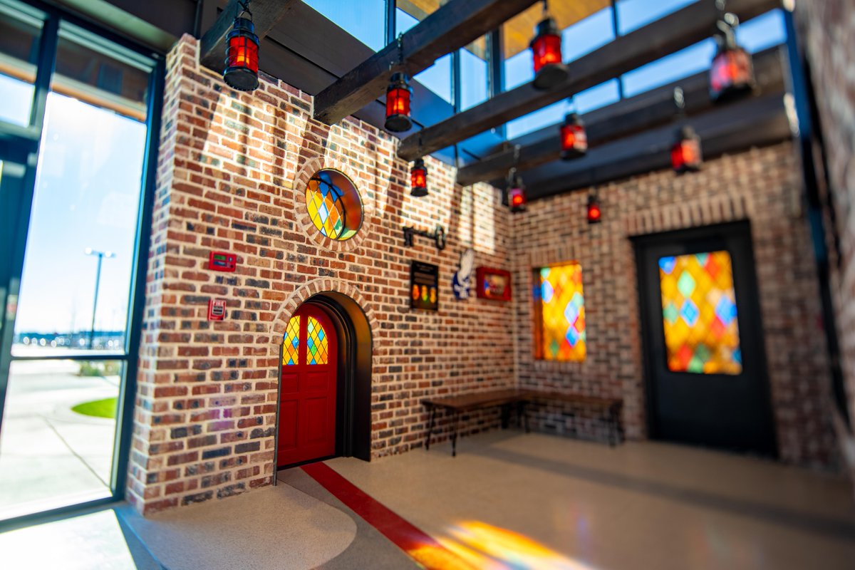 ChickfilANews's tweet photo. The Dwarf House in Hapeville, GA, founded in 1946 and known as the birthplace of the Chick-fil-A Chicken Sandwich, reopened its doors today after a nine month renovation. Read about the newly-designed space here: https://t.co/m0vi2ofa9O https://t.co/9k3uHq0wRO