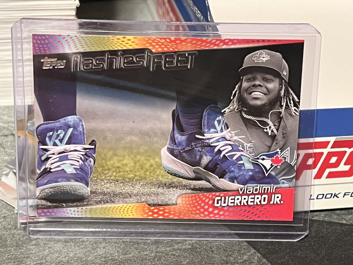ty_beans93's tweet image. Topps 2022 Vlad Guerrero Jr - Flashiest feet /299 (last did $42.50) #TheHobby #Topps2022 

$35 shipped BMWT

@sports_sell @Hobby_Connect @HobbyConnector