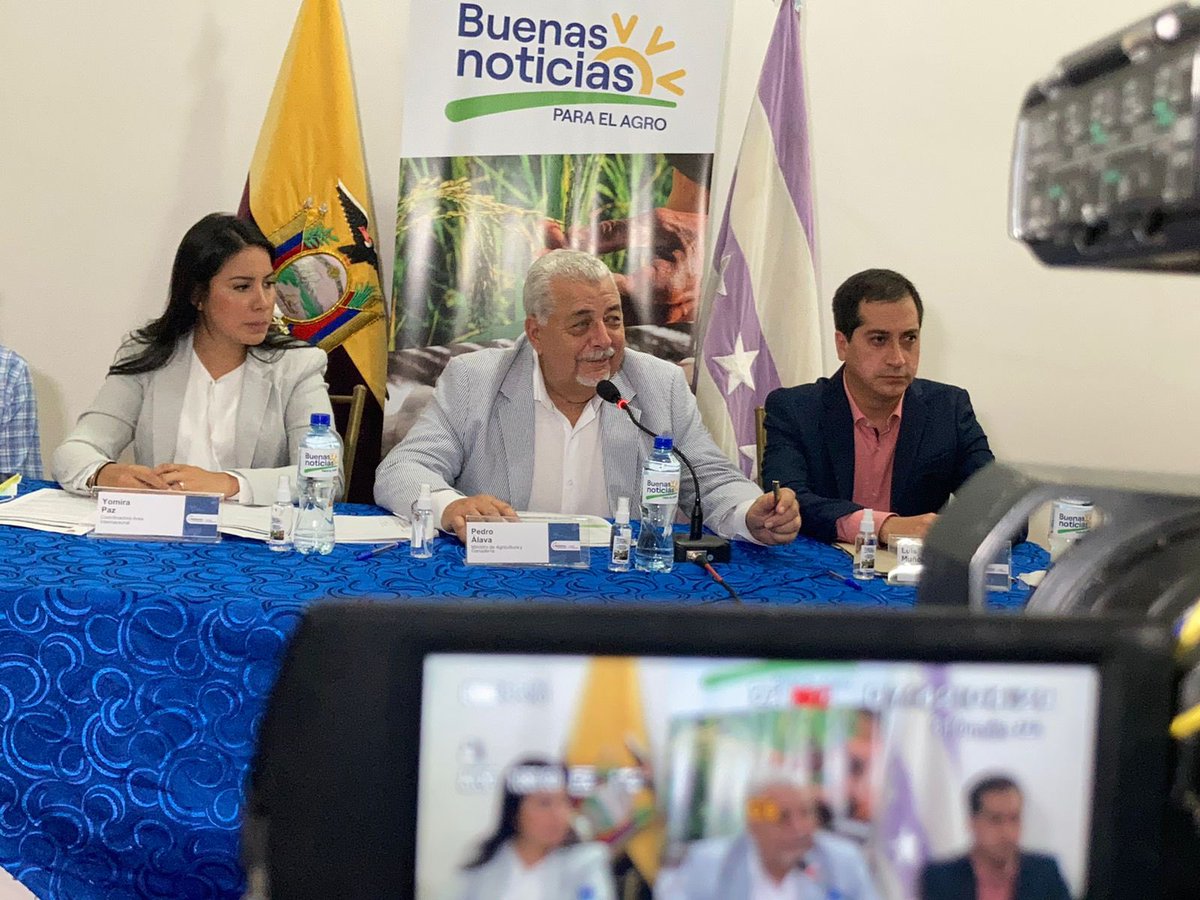 PedroAlavaEc's tweet photo. ¡Más mundo en el Ecuador!🇪🇨

La empresa internacional, invertirá $50 millones este año para proveer de insumos agrícolas a menores costos y para capacitar a los pequeños productores del país. 👩🏽‍🌾🤝

¡La palabra del Pdte. @LassoGuillermo se cumple! https://t.co/enE1RhFKnw