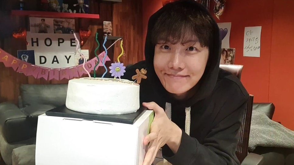 Happy birthday, my love! palaging uuwi sayo <3 enjoy your birthday deserv mo yan 