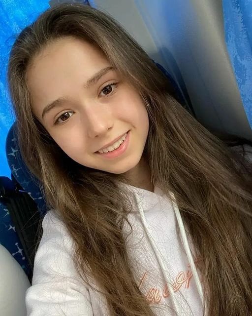 mich261213's tweet photo. Камила, не переживай! МОК заставят поднять минимальный возраст фигуристок и ты еще покажешь себя на следующей олимпиаде! Удачи! https://t.co/MlM984ngbl