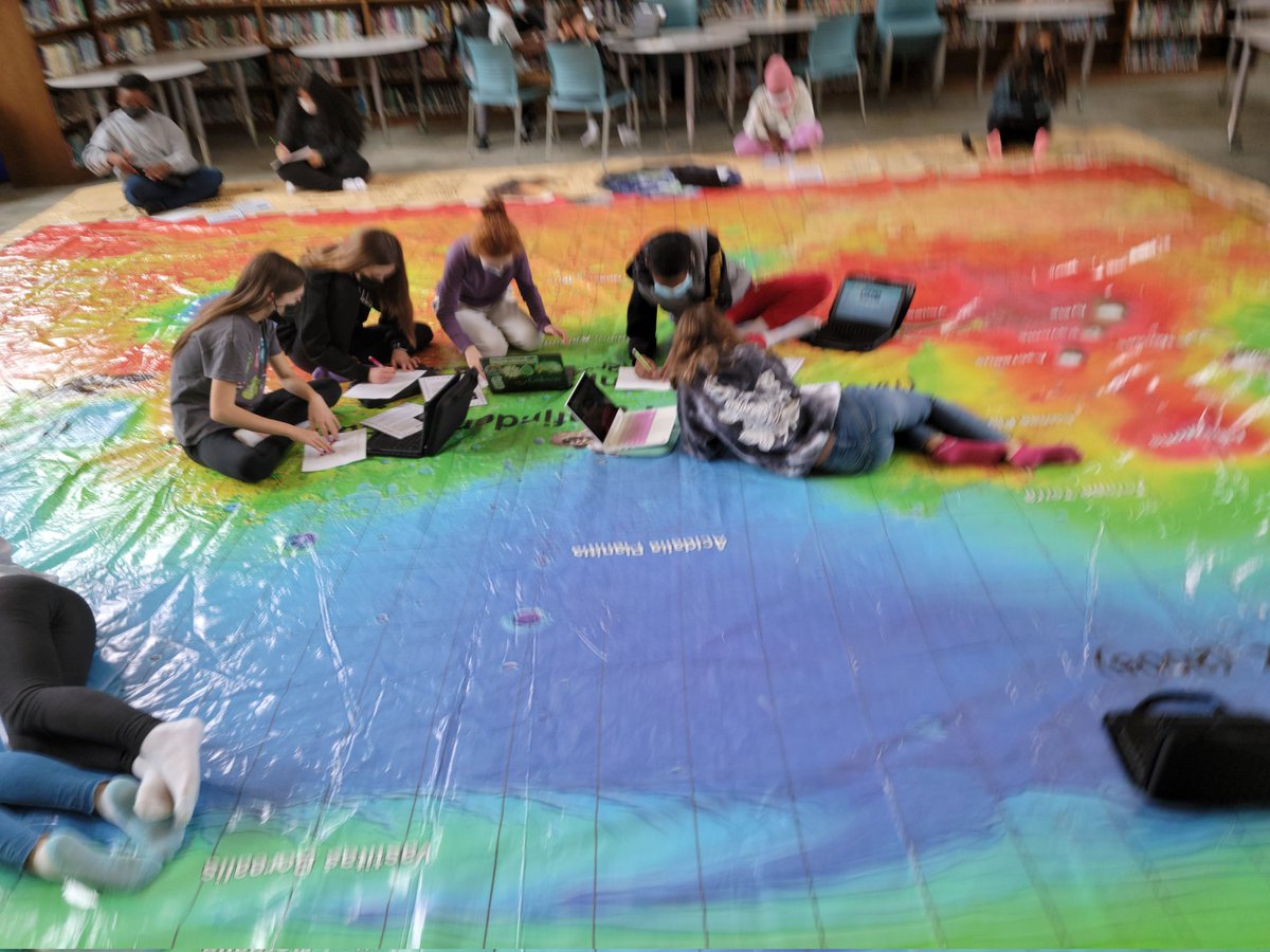 bjmoore1640's tweet photo. Ss @WileyMS enjoying our travels through the solar system. Welcome to Mars. Thank you @AldrinFamilyFdn for this great opportunity for students. https://t.co/c2IeAjMU3V