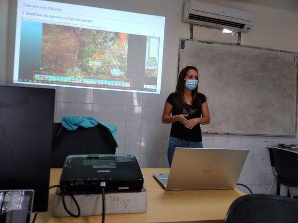 UdeLaHabana's tweet photo. Entre el 15 y 16 de febrero se realizó el Curso de capacitación ‟Uso del programa Coral Point Count (CPCe) para el estudio de comunidades bentónicas de los arrecifes mesofóticos” en el @UH_CIM de la @UdeLaHabana, impartido por especialistas del Centro Nacional de Áreas Protegidas https://t.co/bikbElgFO6
