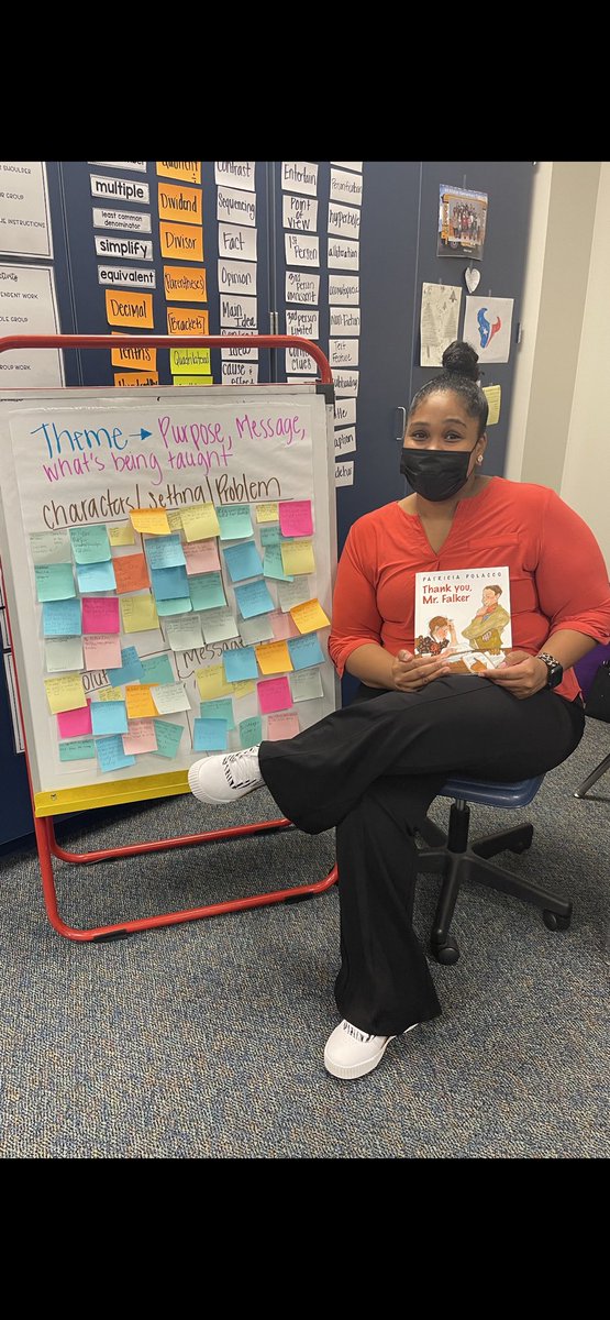 BeeProspere's tweet image. Reteaching theme today was so fun!!! 5th graders still love sitting on the carpet and enjoying a good read aloud! The interactive anchor chart was a great bonus! #5thgrade #readinglesson @McMullanElem