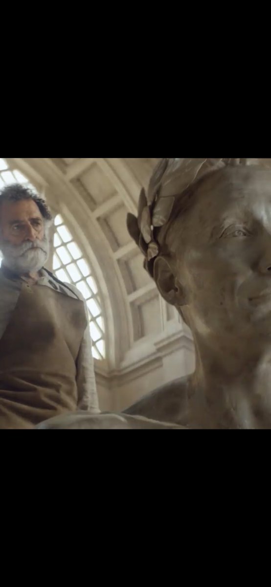 またほんの少しだけ違う動画がカールスバーグオーストラリアのアカウントに投稿されていまして、またマッツが芸術作品に😂😍 instagram.com/p/CaEHDReAoLj/ #MadsMikkelsen #マッツ・ミケルセン

この彫刻実在するならほしい笑