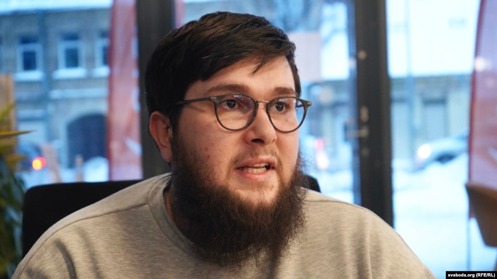 "Меня пытал лично Кадыров". История Ибрагима Янгулбаева.
svoboda.org/a/ibragim-yang…