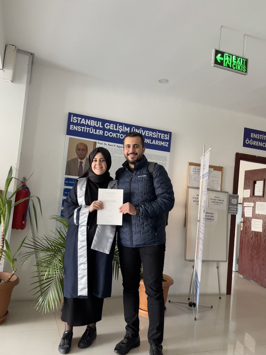 ibrahimkunkul's tweet photo. Ailemizin Klinik Psikoloğu,Sevgili Kardeşim @FeyzaKunkul uzmanlığını alırken.Mutluluklar paylaştıkça çoğalır.Tebrik eder başarılarının devamını dilerim. https://t.co/7NyCHmbTED