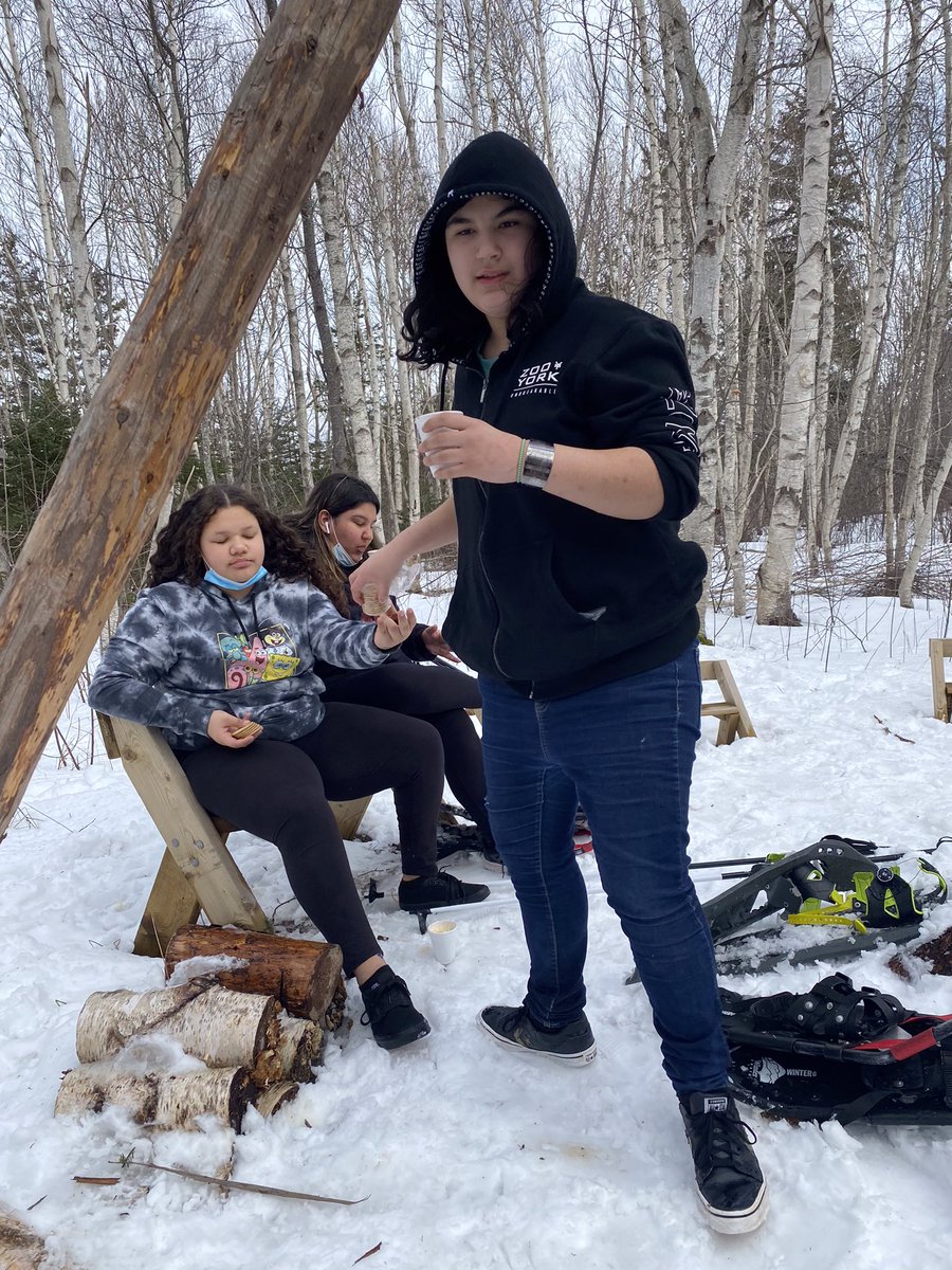 EastAntECA's tweet photo. Our grade 8 Mi’kmaw Language class took class outside and got some fresh air and did some snowshoeing! Looks like they had a great time! https://t.co/InMuFllyFh