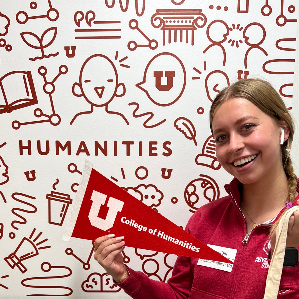 UofUHumanities's tweet photo. Name: Allison Stuart
Major: @UofUComm - Journalism
Why did you choose this major? I've been interested in it since high school, and I love to write as well!
#UofU #UofUHumanities #IDeclared https://t.co/cshrk4MCf8