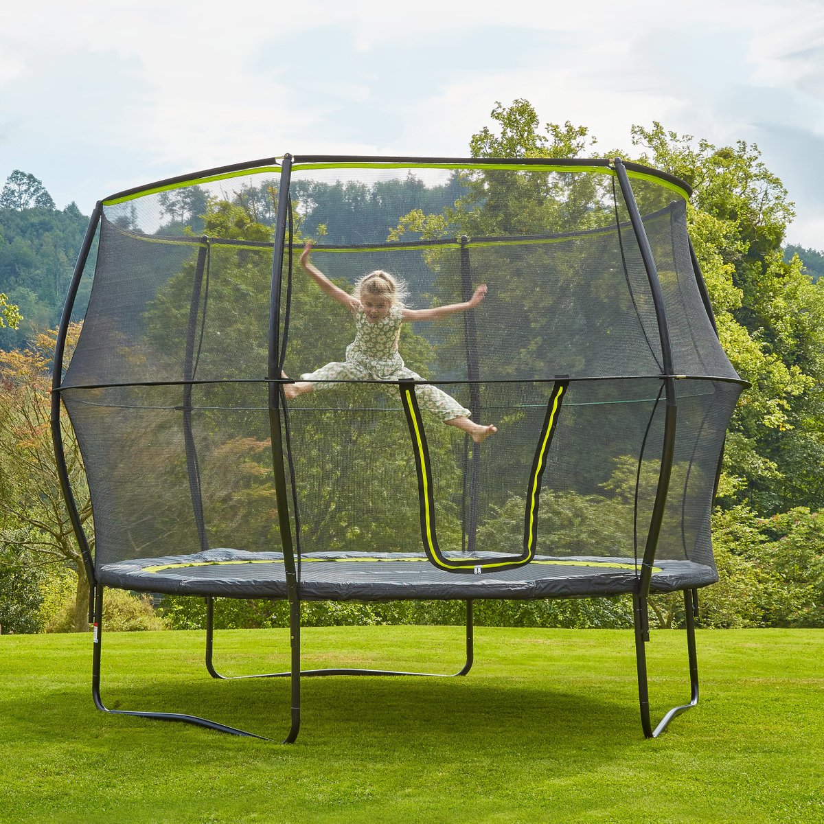 Just a heads up, high winds have been forecasted across the UK. We would like to advise you all to keep yourself safe and secure your garden equipment. 💨 #Outdoortoys #StormEunice