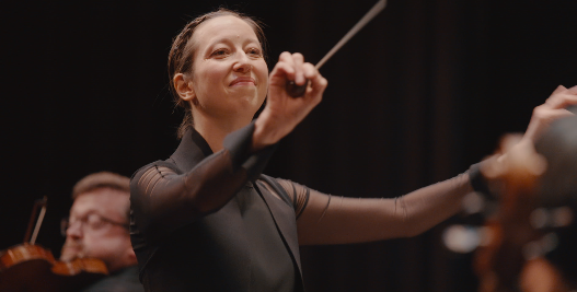 Pour la journée du droits des femmes, le 8 mars prochain, nous vous offrons FEMMES SYMPHONIQUES sur le parcours de ces femmes qui redessinent les frontières de la musique classique. 

rc.ca/SK8xtF
#iciartv #radiocanada #musique #musiqueclassique