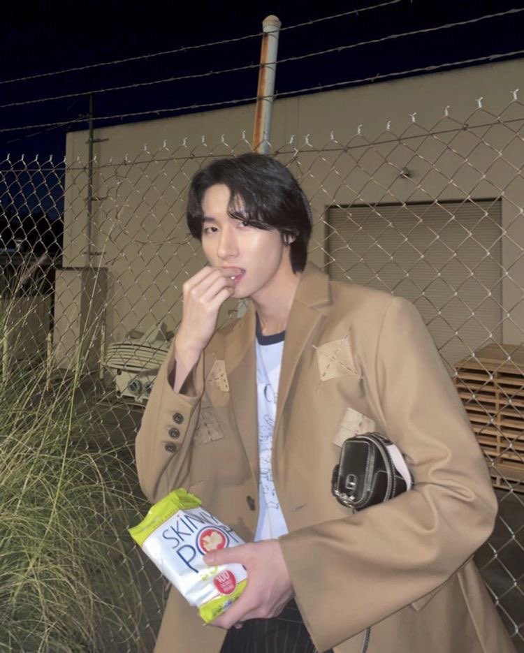 ㅤ

         花   EIRA.⠀ mamigay ka naman lods.